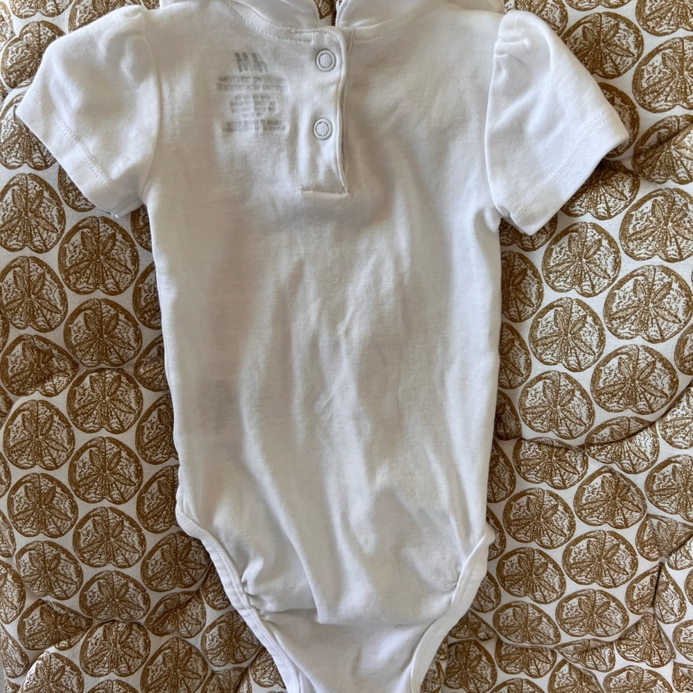H&M collared onesie - Picture 3 of 3